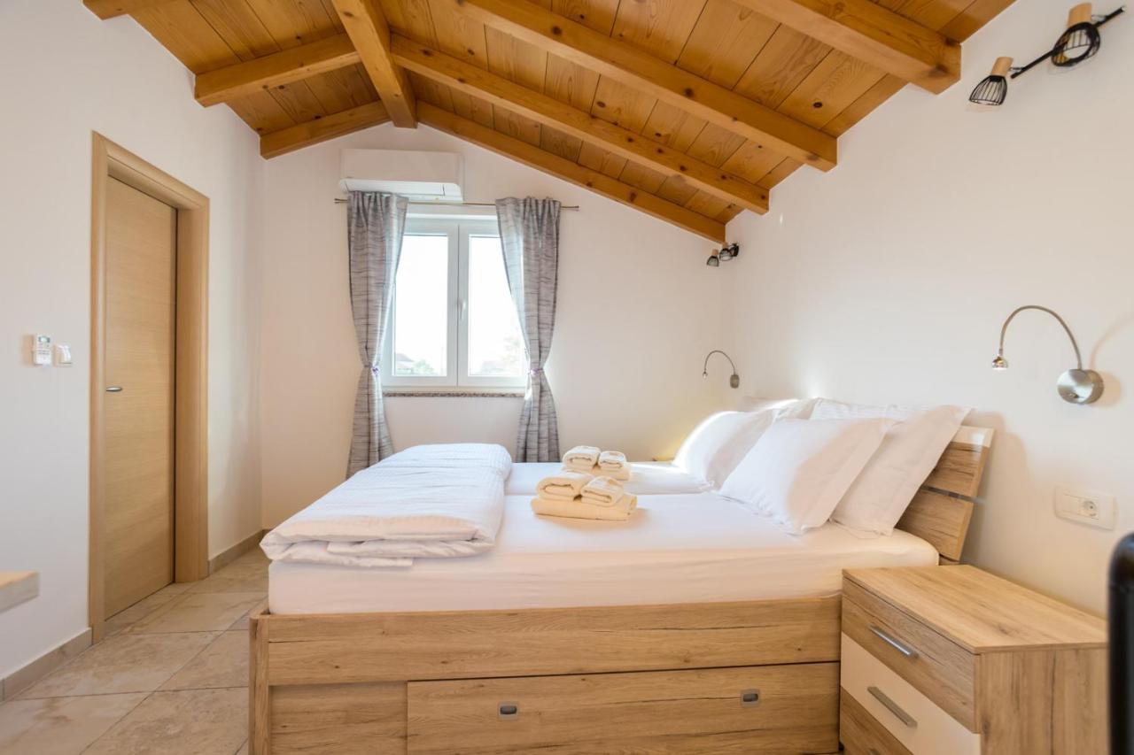 Holiday House Toici Nenadici  Buitenkant foto